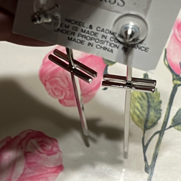 New La Volpe 3.5” Silver Tone Dangling Cross Shape Earrings - Picture 12 of 16